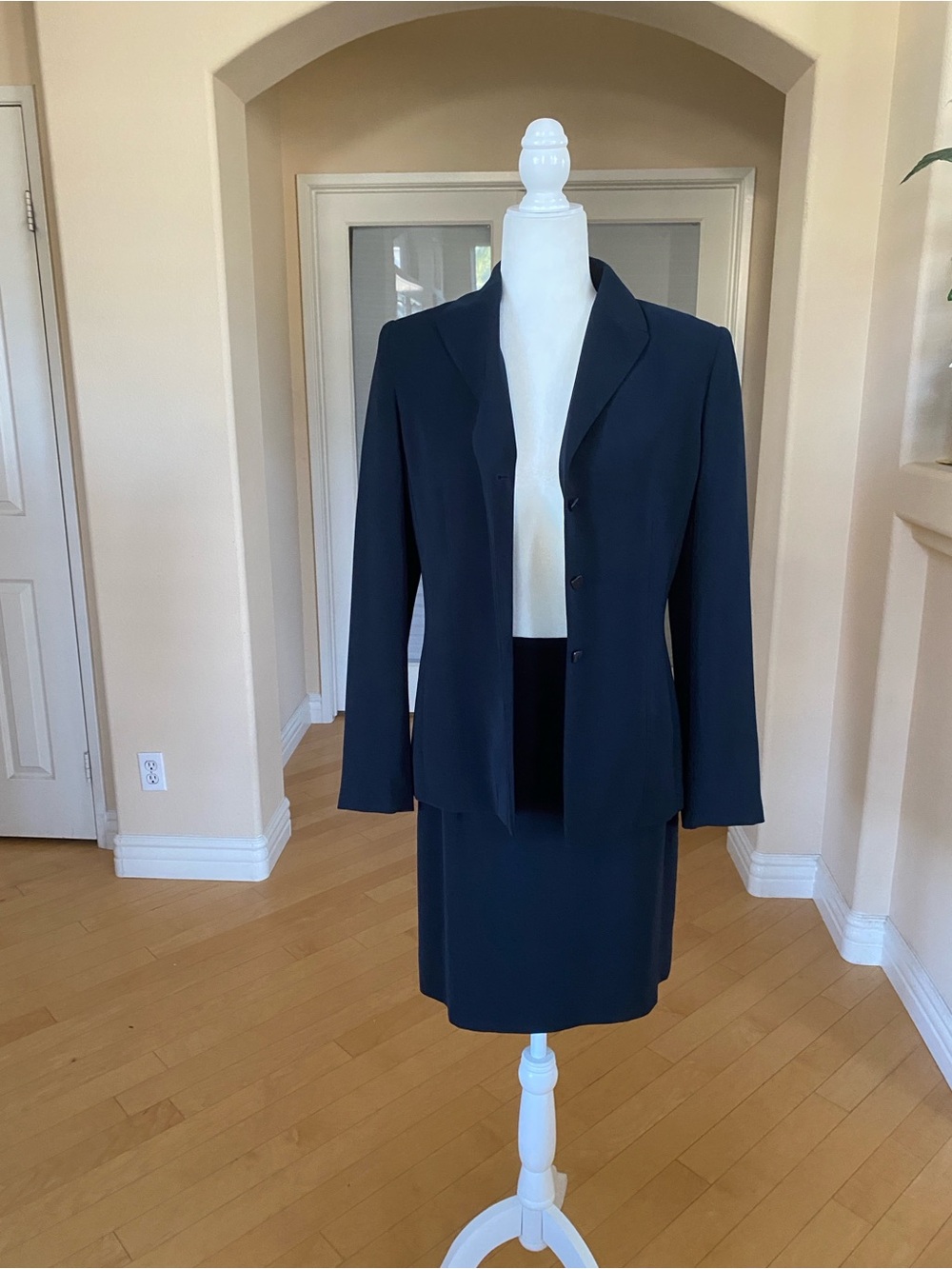 Kasper Navy Blue Classic Women's Blazer with Matching Skirt - Picture 7 of 10